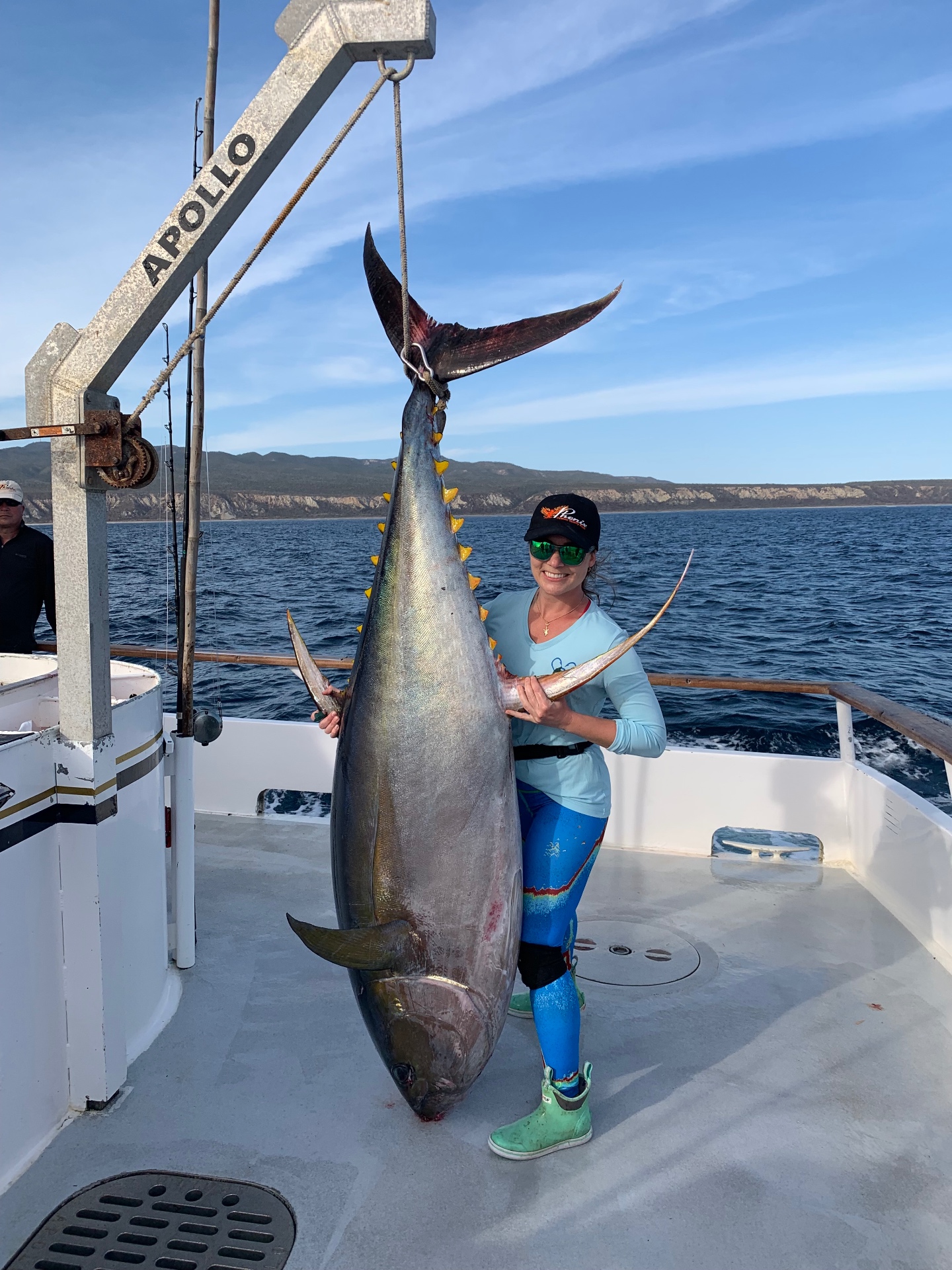 Dr. Dana Lee with a giant tuna on the Apollo